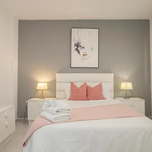 Perfect Getaway In Triana - 15m Walk Giralda Apartamento